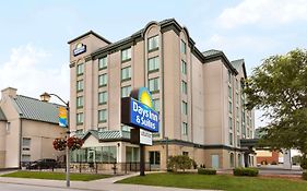 Days Inn By Wyndham Niagara Falls Centre St By The Falls